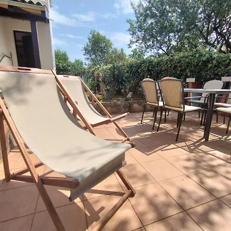 Apartment In With Garden